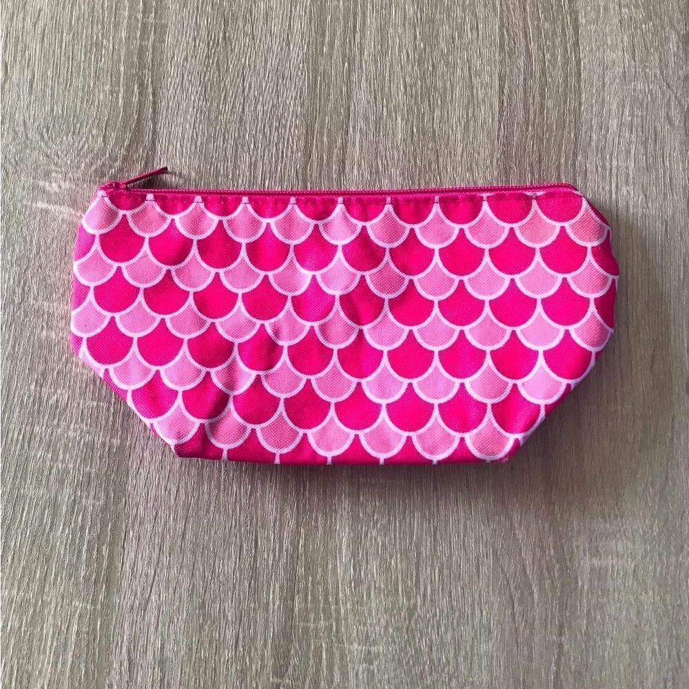 NWOT … MAINSTREET COLLECTION Makeup / Cometic Bag